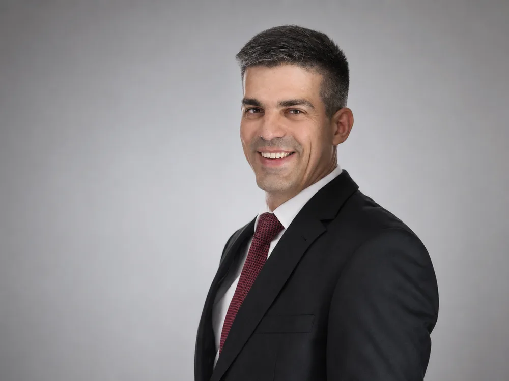 Dr. Stiedl Péter fogász Tatabánya